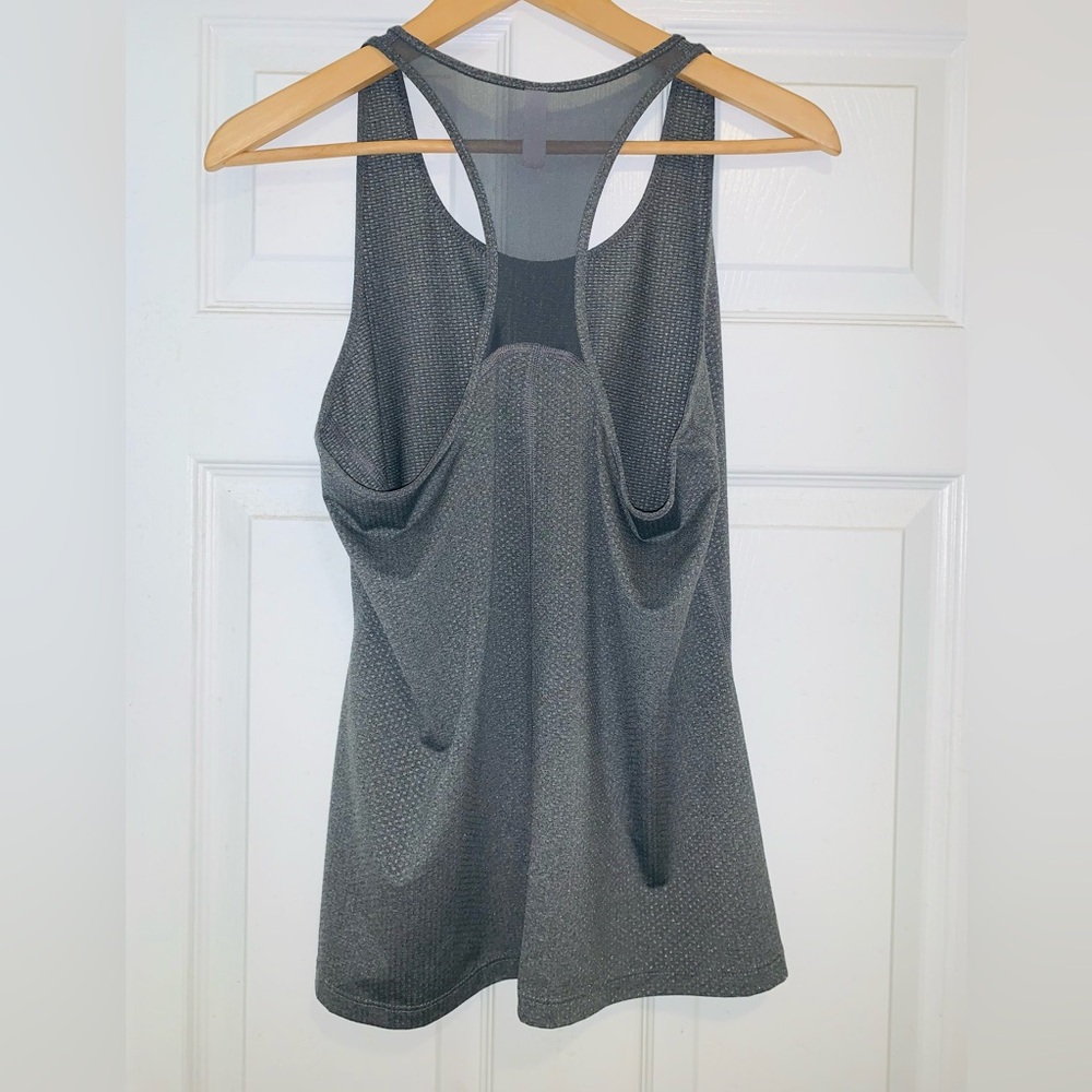 Womens Gray Under Armour Tank Top Size Large - Picture 2 of 3